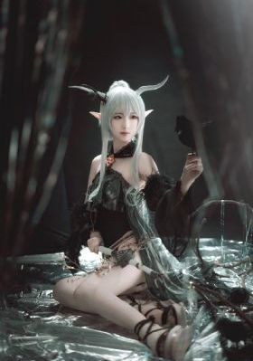 不对劲的办公室_4K在线观看完整版